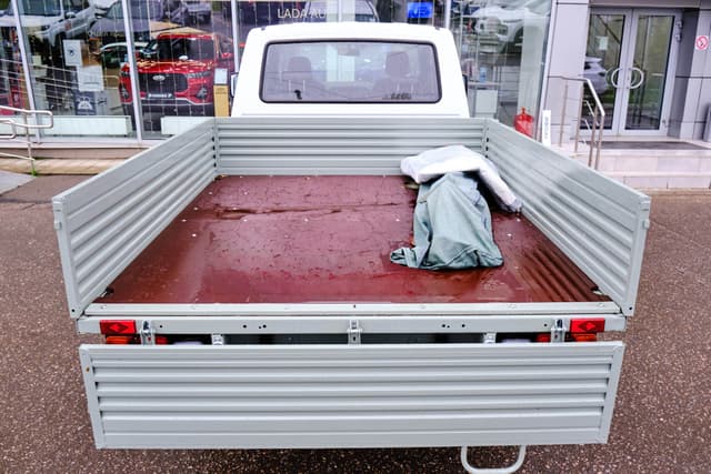 UAZ Profi двухрядная кабина Двойная кабина с бортом Base 4х4 2.7 5MT в лизинг - 10