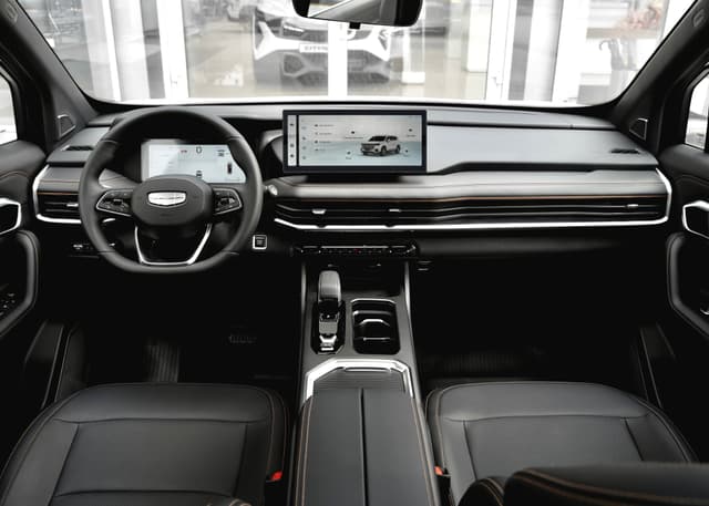 Geely Okavango Flagship 2.0T 7DCT 2WD в лизинг - 9
