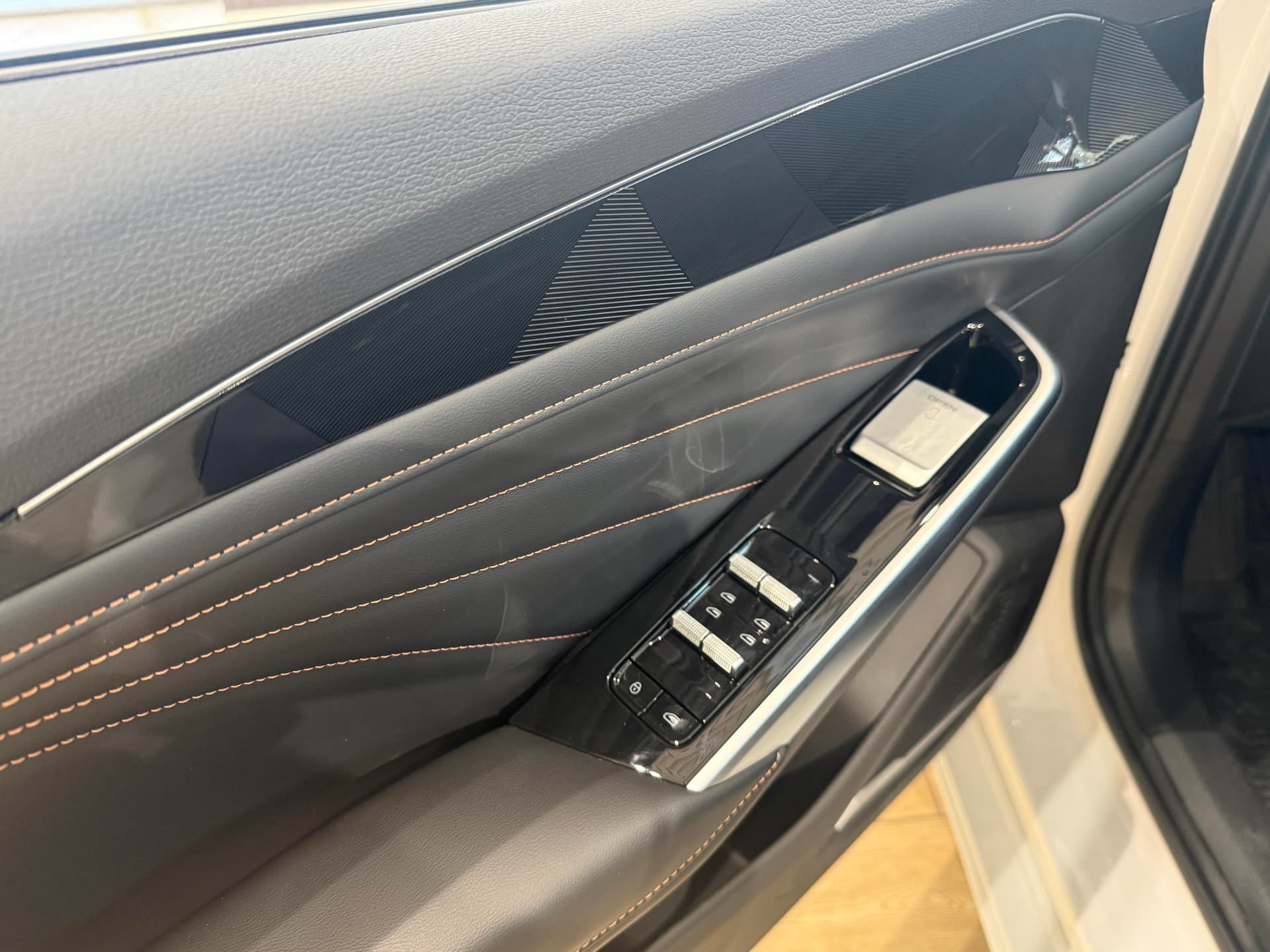 Geely Preface Флагман / Flagship 2.0Т АТ в лизинг - 11