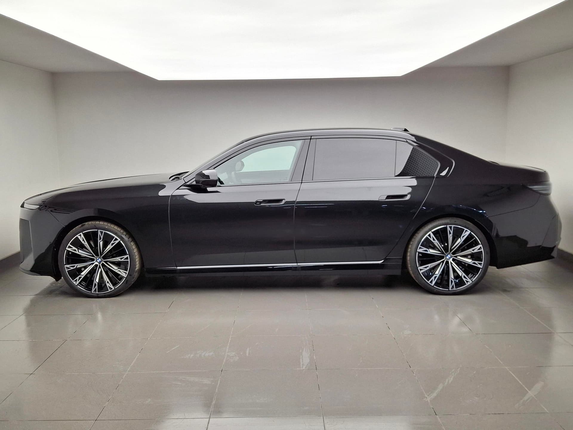 BMW 7 серия 740 полный привод в лизинг - 4