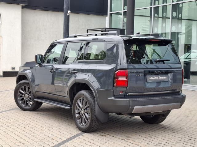 Toyota Land Cruiser Prado - 5