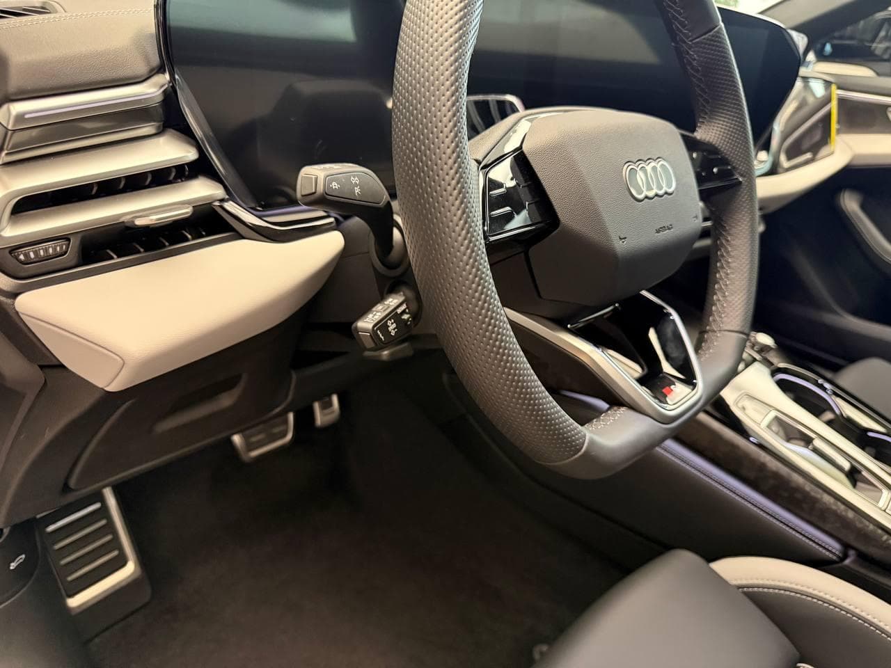 Audi A5 L Спорт 2.0Т 150 кВт полный привод АТ в лизинг - 23