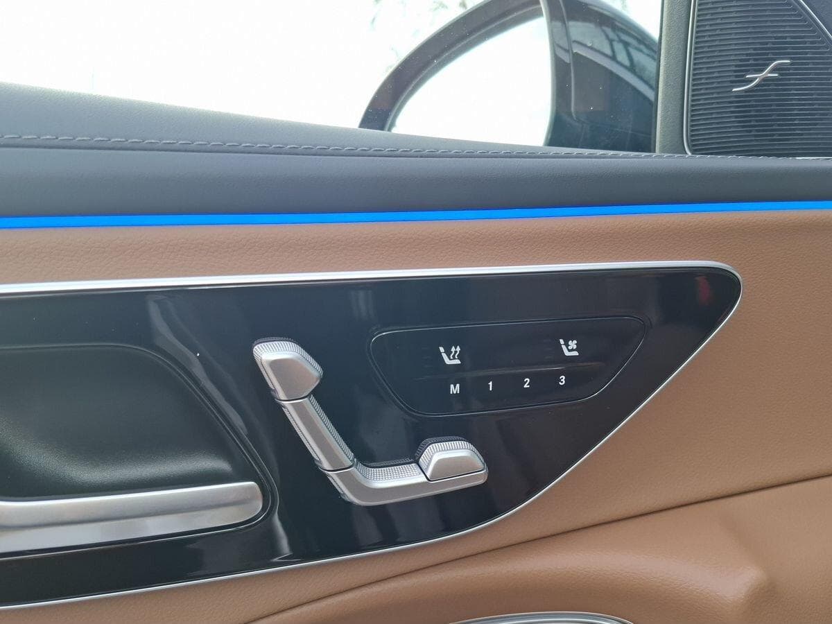 Mercedes-Benz E седан 300 полный привод АМГ Лайн (AMG Line) в лизинг - 12