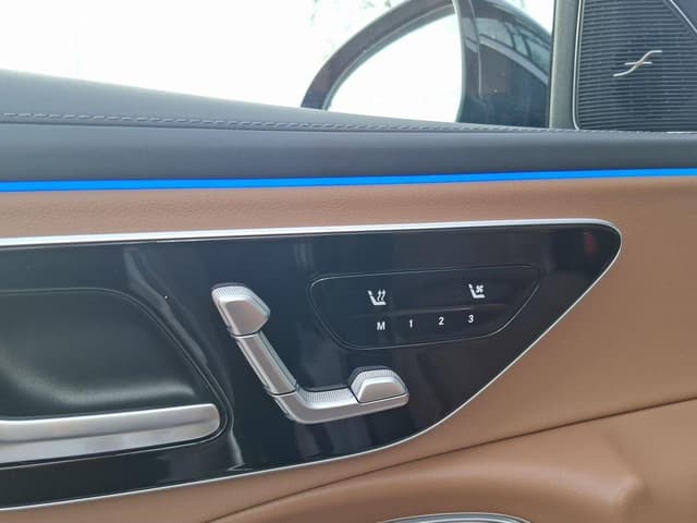 Mercedes-Benz E седан 300 полный привод АМГ Лайн (AMG Line) в лизинг - 12