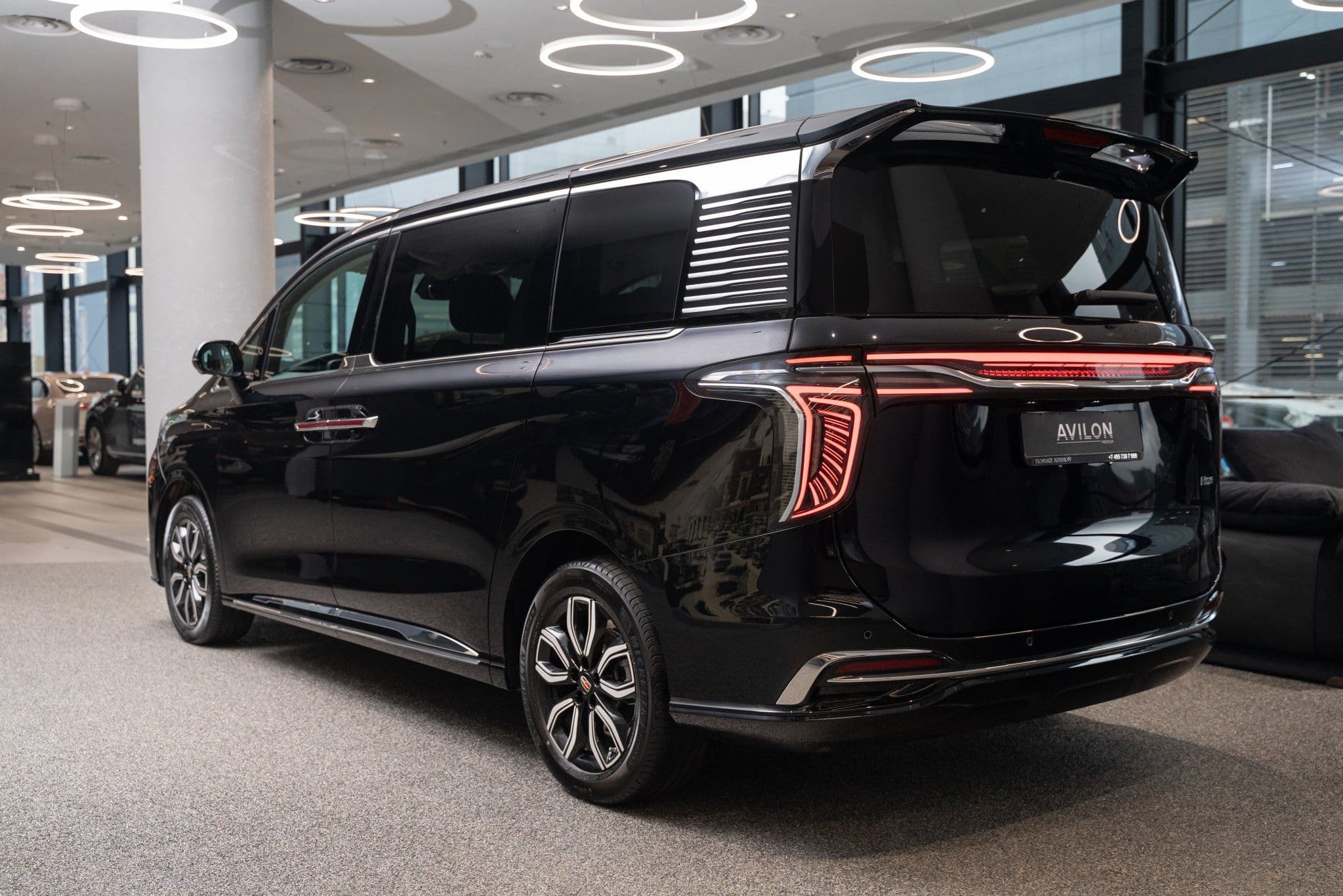 Hongqi HQ9 - 2
