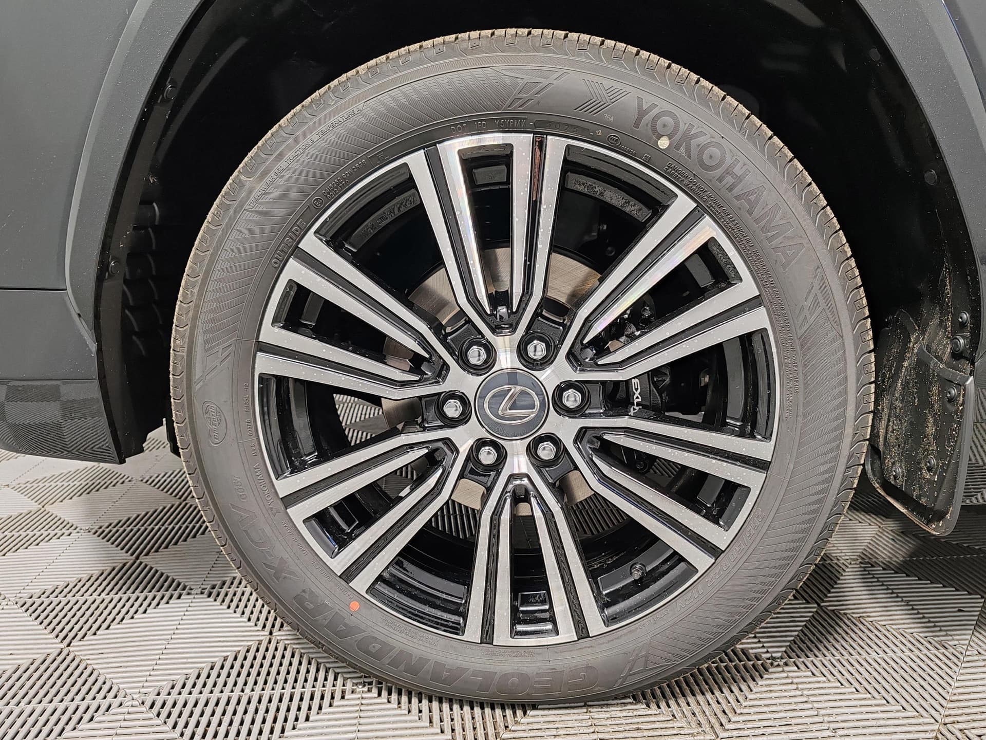 Lexus LX 600 Urban PTL в лизинг - 19