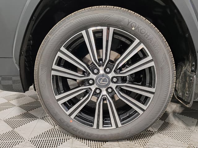 Lexus LX 600 Urban PTL в лизинг - 19