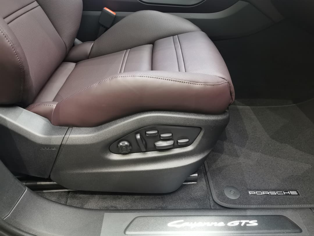 Porsche Cayenne GTS Coupe в лизинг - 35