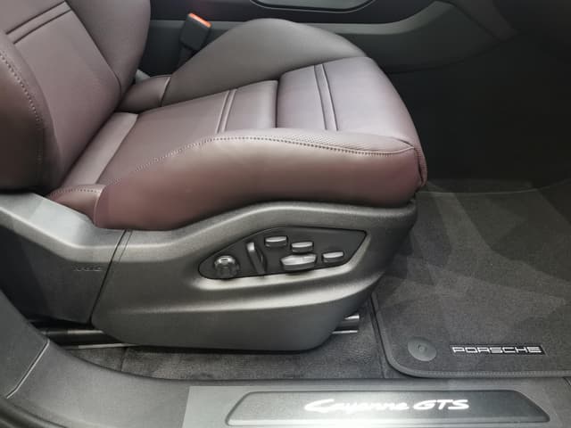 Porsche Cayenne GTS Coupe в лизинг - 35