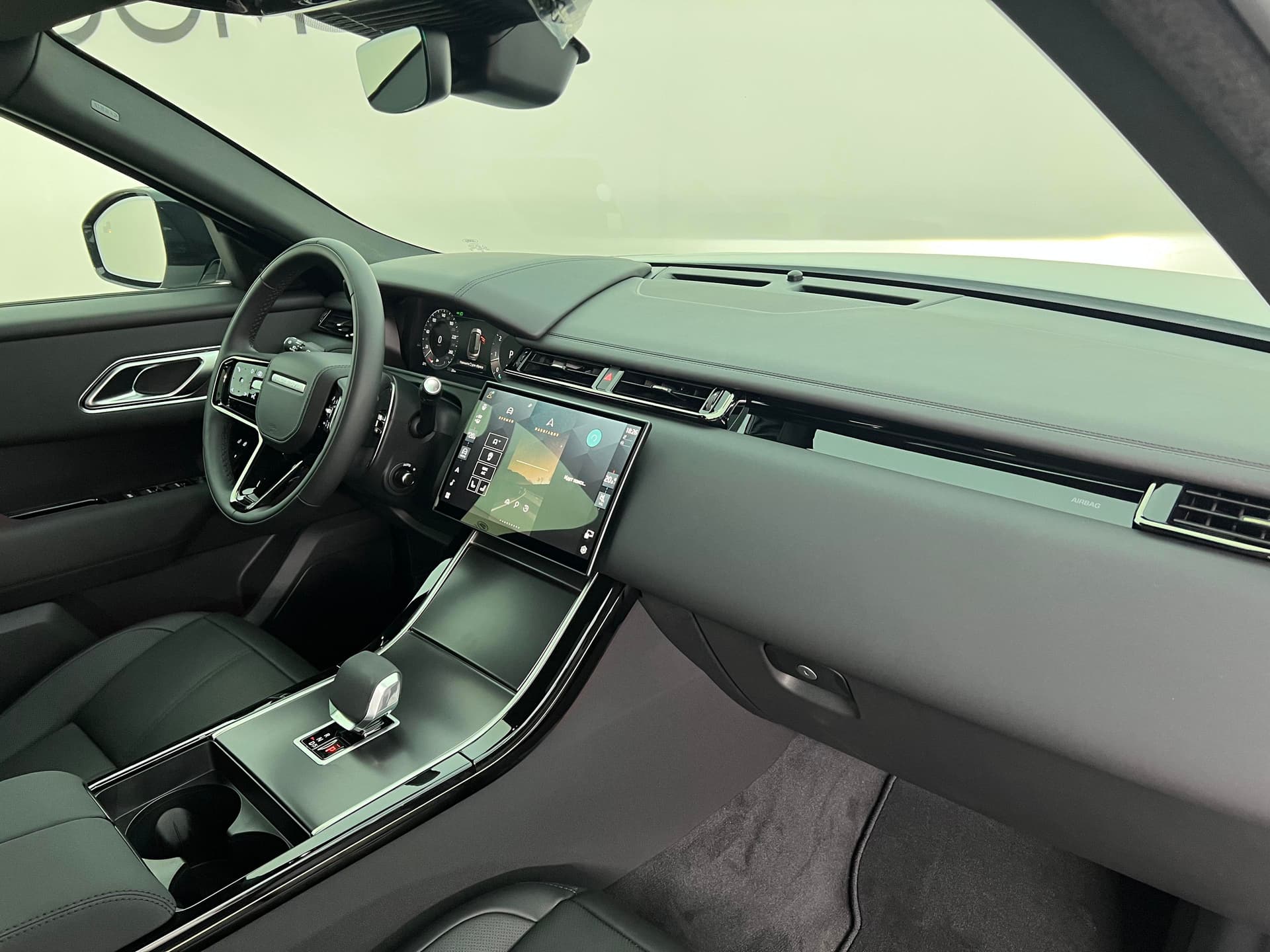 Land Rover Velar 2.0P 250 Dynamic SE в лизинг - 15