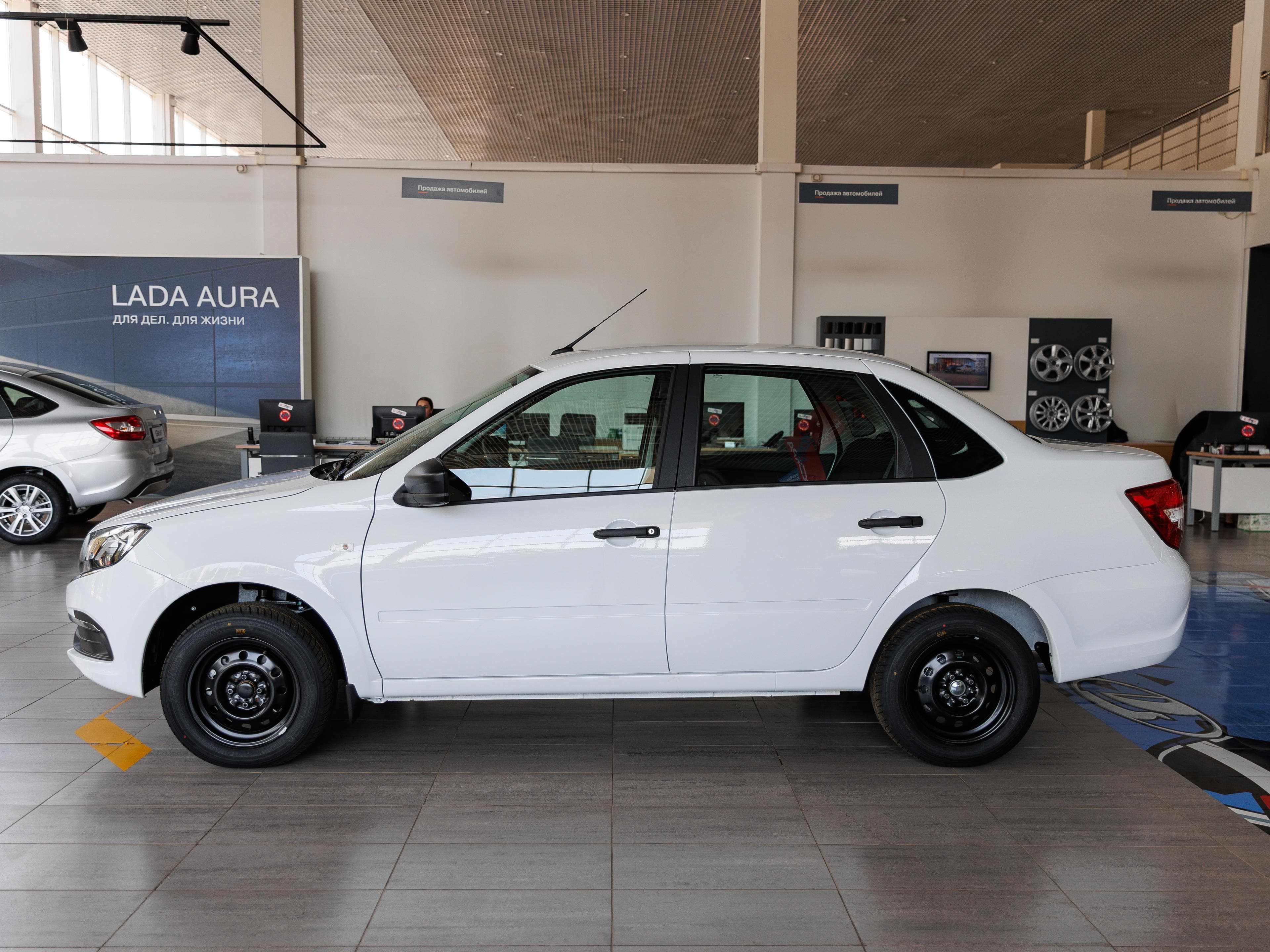 Lada Granta седан - 4