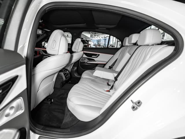 Mercedes-Benz E седан 300 4MATIC AMG Line в лизинг - 25
