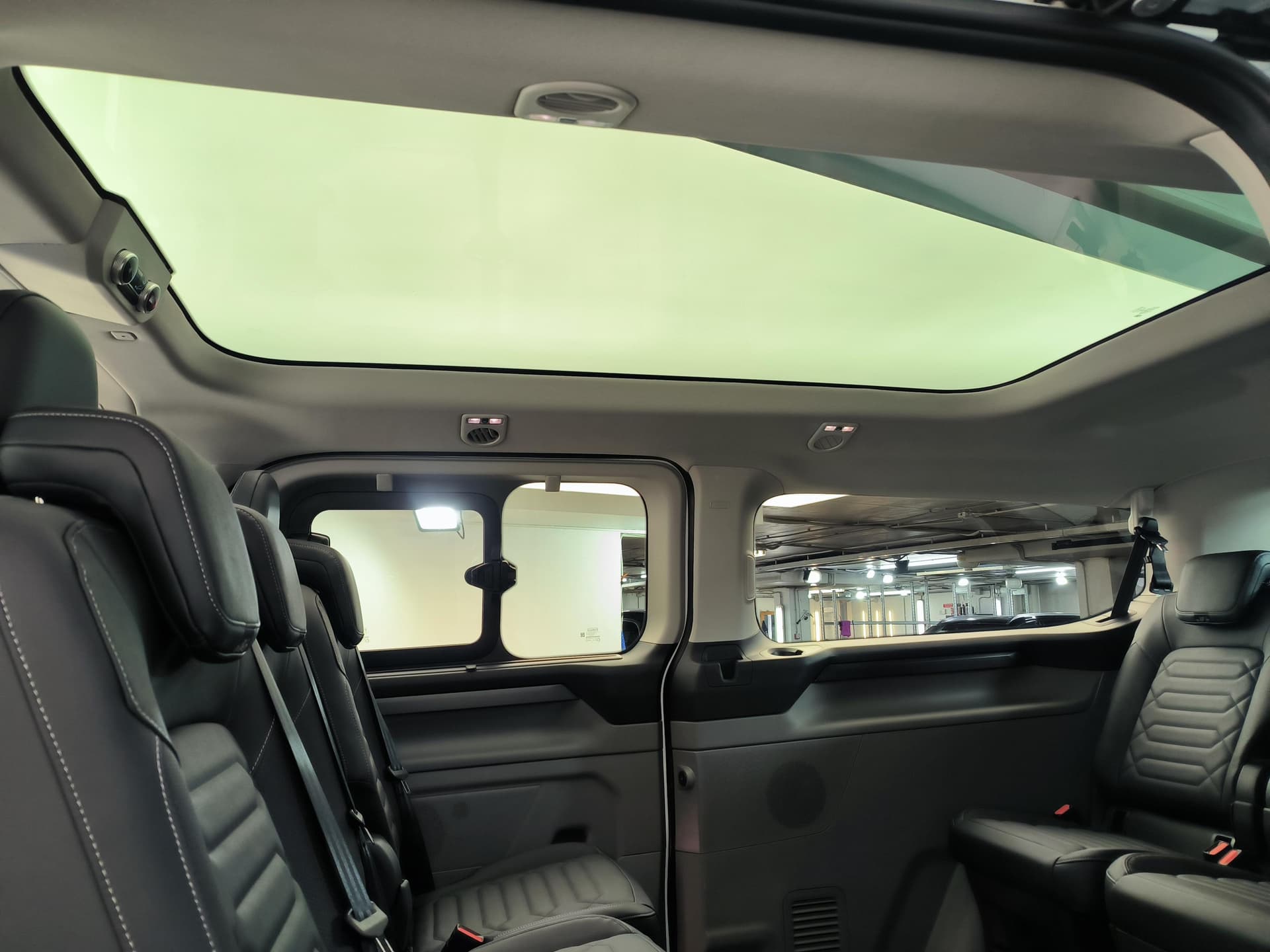 Ford Tourneo Custom Титаниум 320 длинная база 2.0 дизель 170 л.с. АТ полный привод в лизинг - 25