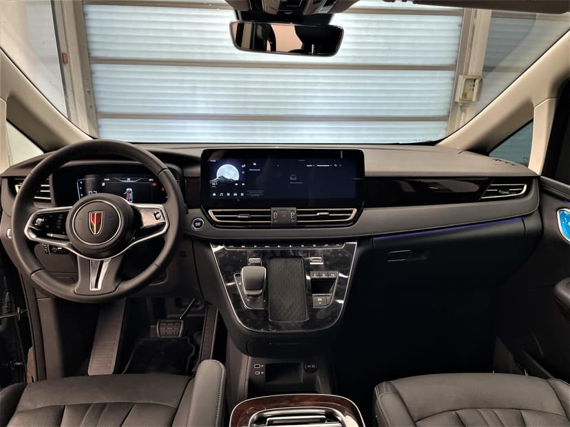 Hongqi HQ9 2.0T Executive в лизинг - 2