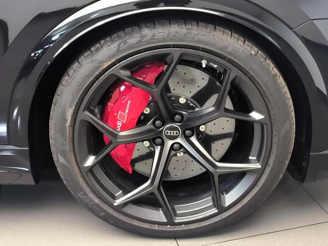 Audi RS Q8 quattro в лизинг - 24