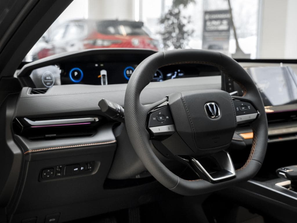 Changan Uni-V Tech 1.5T 7DCT в лизинг - 15