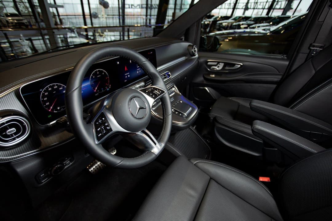 Mercedes-Benz V 300 d EL 4MATIC EXCLUSIVE в лизинг - 2