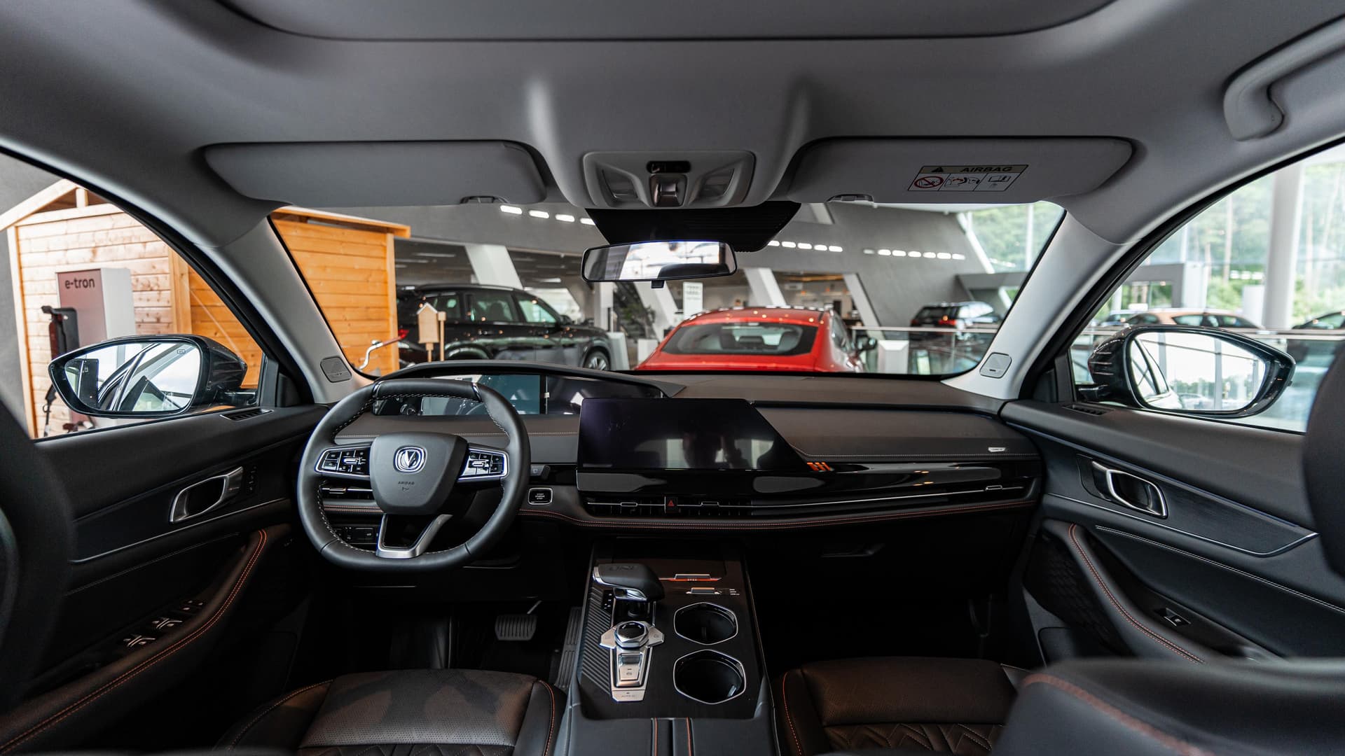 Changan Uni-K Tech 2.0 8AT AWD в лизинг - 3