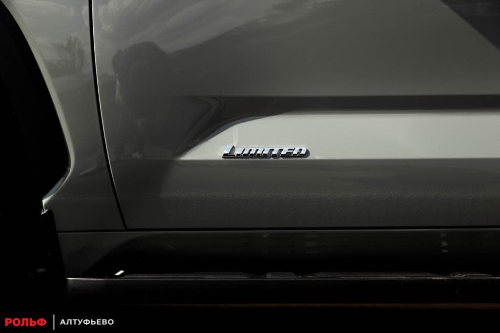 Toyota Sequoia Limited 4WD V6 Hybrid в лизинг - 10