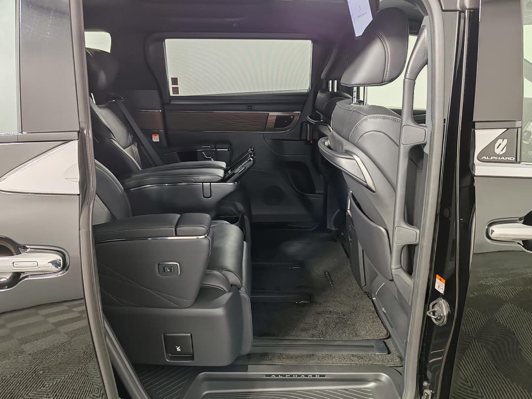 Toyota Alphard 2.5 HEV CVT в лизинг - 20