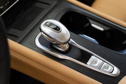 Voyah Dream PHEV Long Range (последовательный гибрид) в лизинг - 17