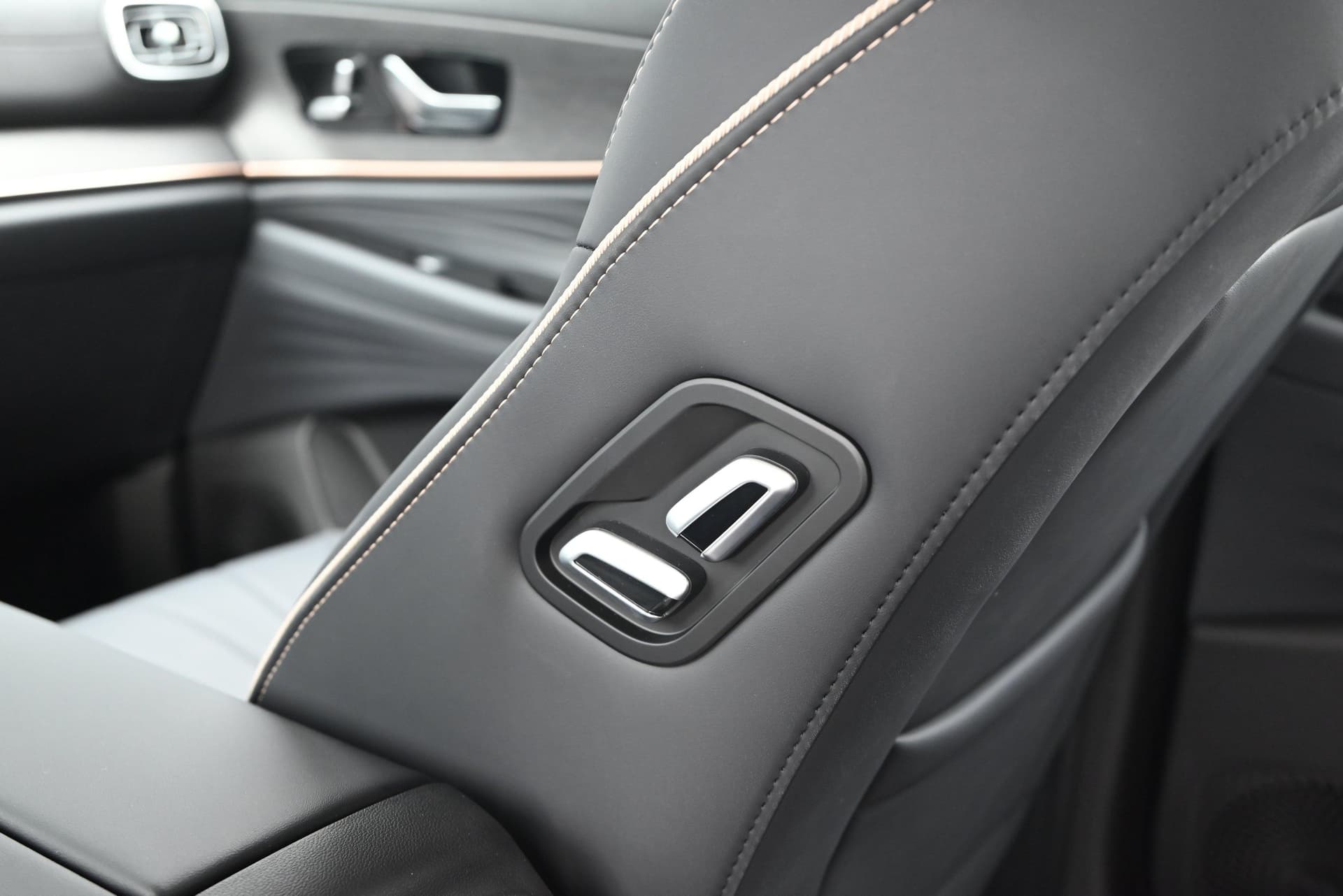 Jaecoo J8 Supreme 2.0T 7DCT AWD в лизинг - 17