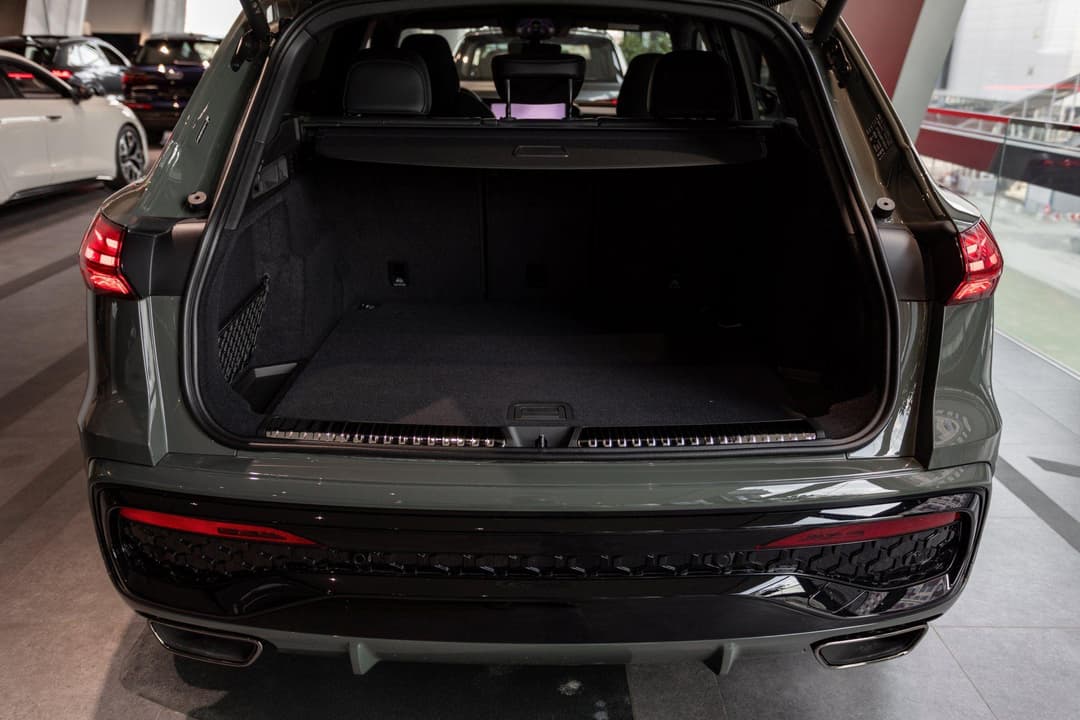 Audi Q5 L Flagship Hybrid quattro S tronic в лизинг - 13