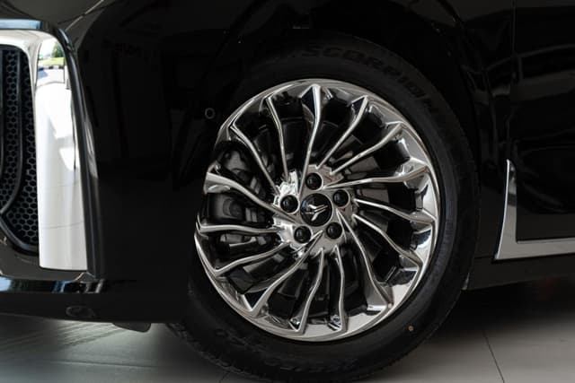 Voyah Dream PHEV Long Range (последовательный гибрид) в лизинг - 40