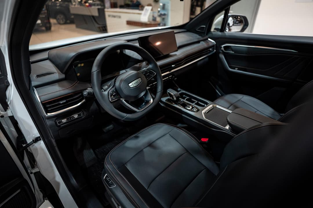 Geely Okavango Flagship 2.0T 7DCT 2WD в лизинг - 12