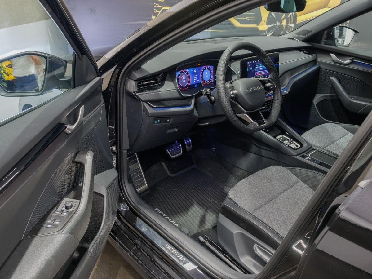 Skoda Octavia Спортлайн 2.0Т полный привод АТ в лизинг - 13