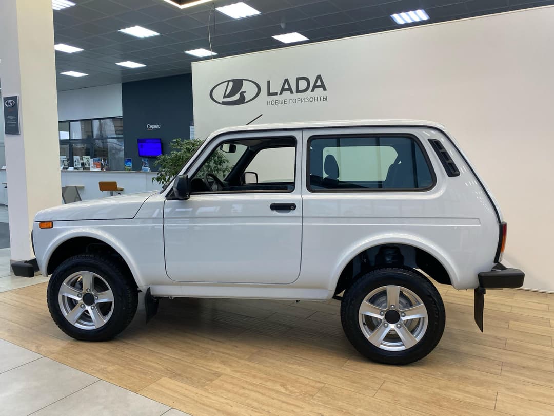 Lada Niva Legend 3 дв Classic 24 1.7 5MT в лизинг - 6