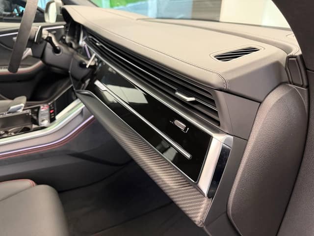 Audi RS Q8 quattro в лизинг - 24