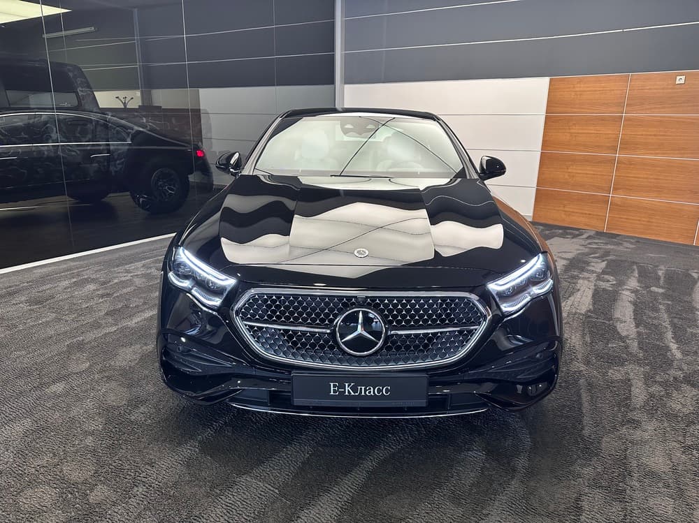 Mercedes-Benz E седан - 3