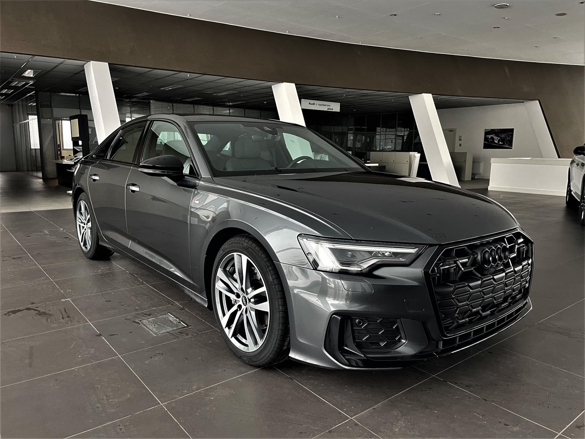 Audi A6 Design 45 TFSI quattro S tronic в лизинг - 3