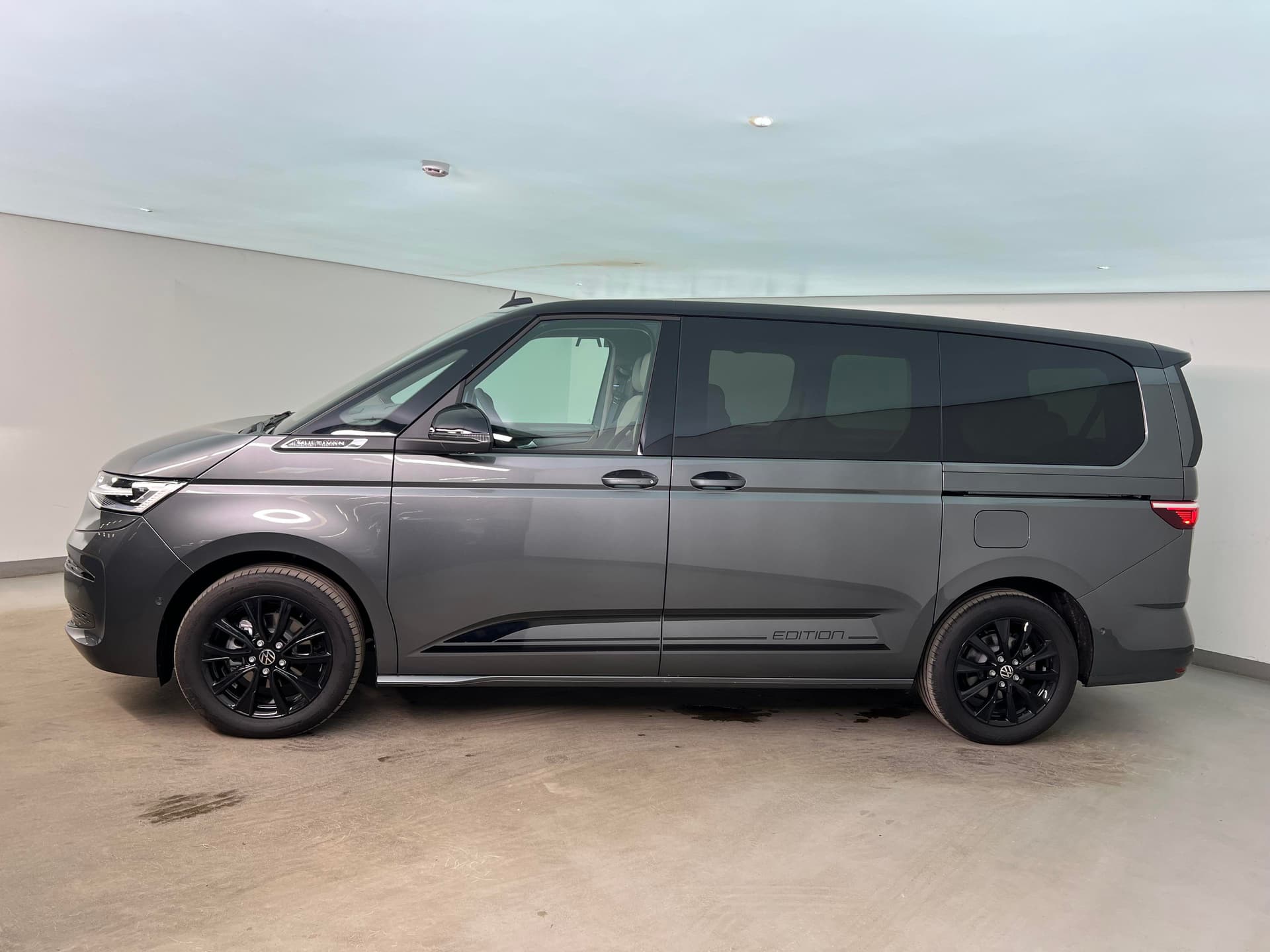 Volkswagen Multivan Лайф 2.0 дизель 150 л.с. АТ длинный (Life) в лизинг - 3