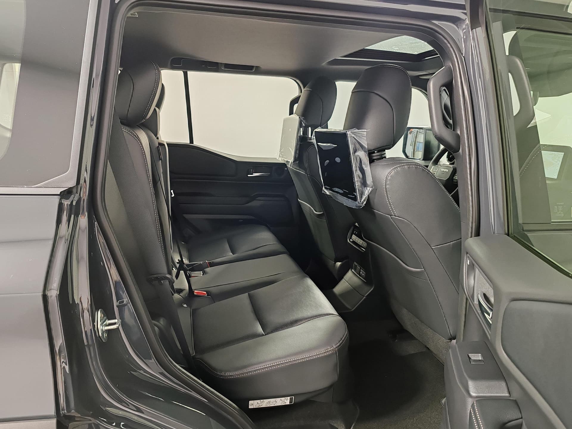 Toyota Land Cruiser Prado Mid VX 2.8d АКП в лизинг - 25