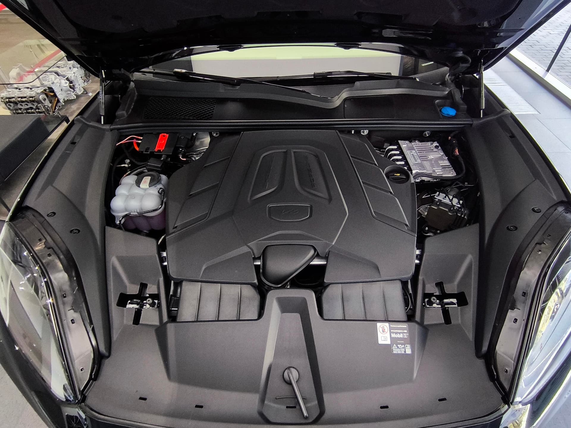 Porsche Cayenne Black Edition Coupe в лизинг - 37