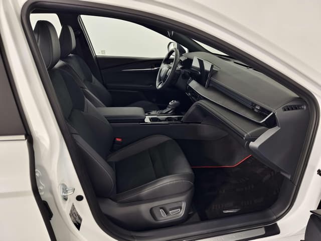 Toyota Camry 2.0HXS Sports Plus Edition в лизинг - 23