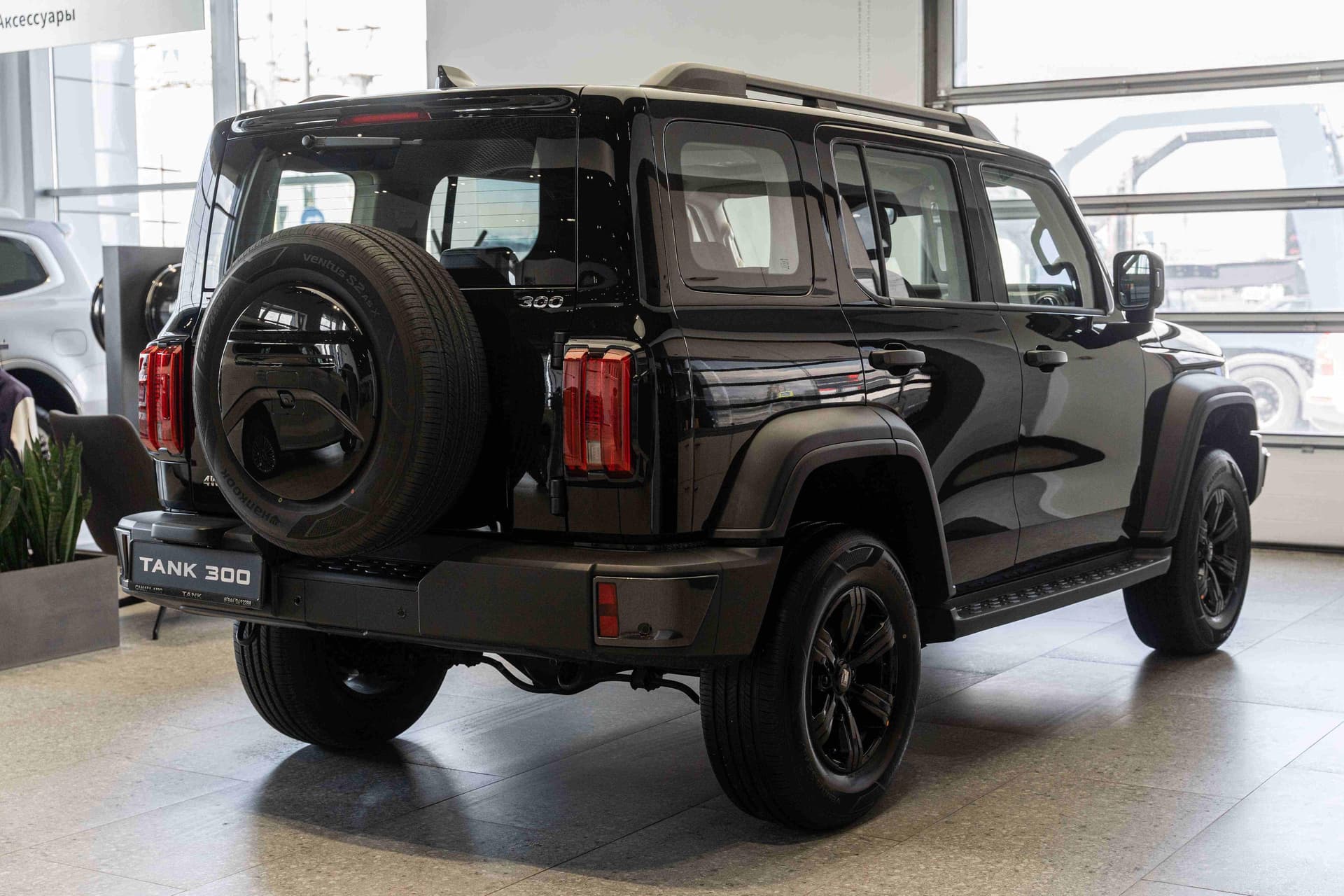 Tank 300 City Adventure 2.0 8AT 4WD в лизинг - 2