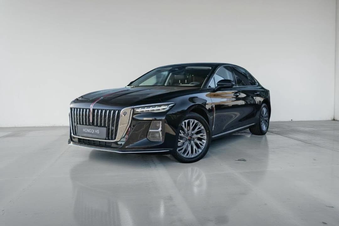 Hongqi H5 Black Edition 2.0Т в лизинг - 2