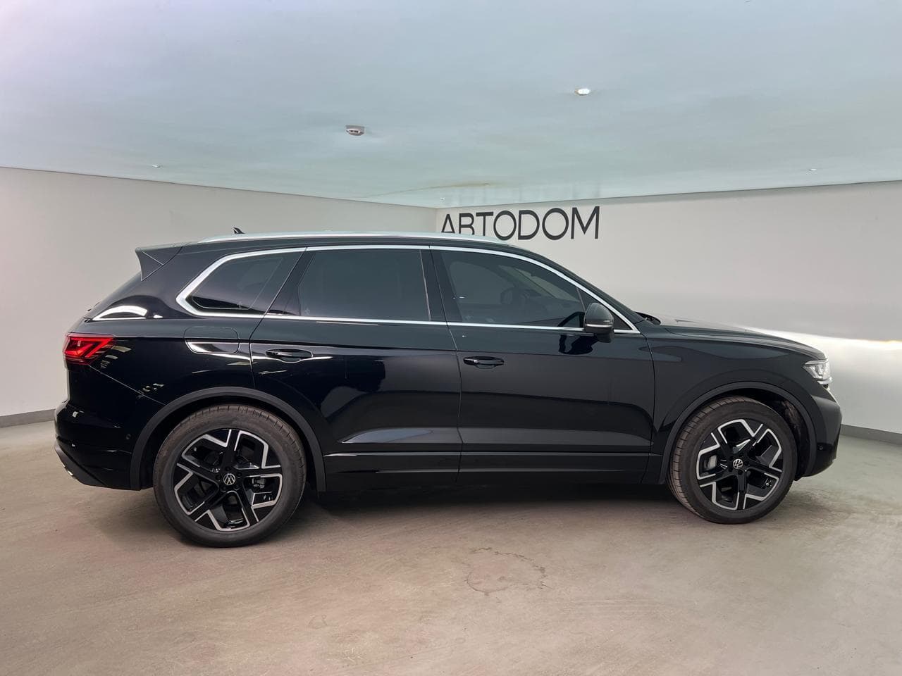 Volkswagen Touareg Elegance V6 3.0 TDI 286hp 8AT в лизинг - 6