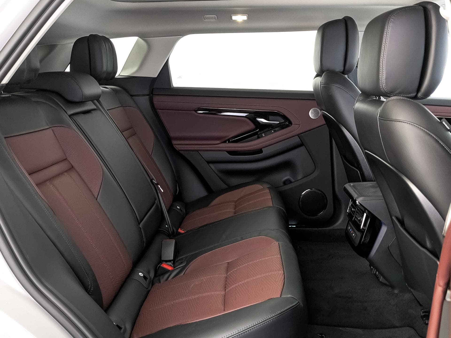 Land Rover Range Rover Evoque L 2.0 249PS MHEV Flowing Light Elegant в лизинг - 13