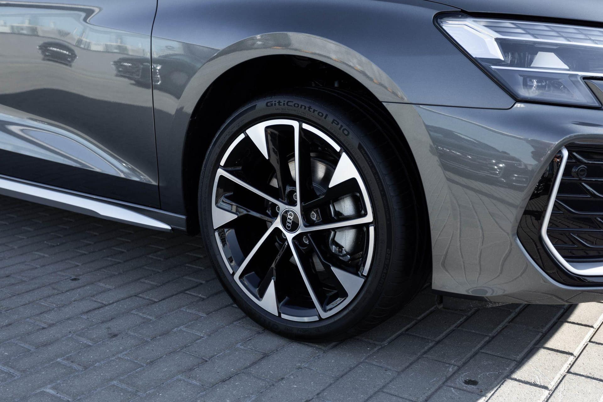 Audi A3 Sedan L Flying Spur Premium Edition 35 TFSI tiptronic в лизинг - 24