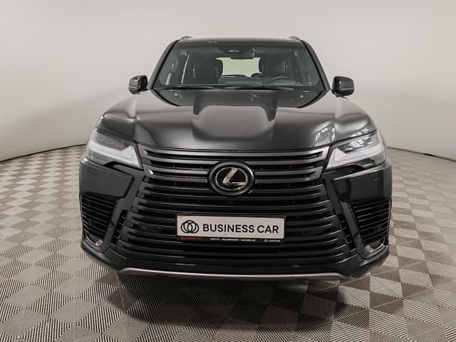 Lexus LX 600 VIP Black в лизинг - 3