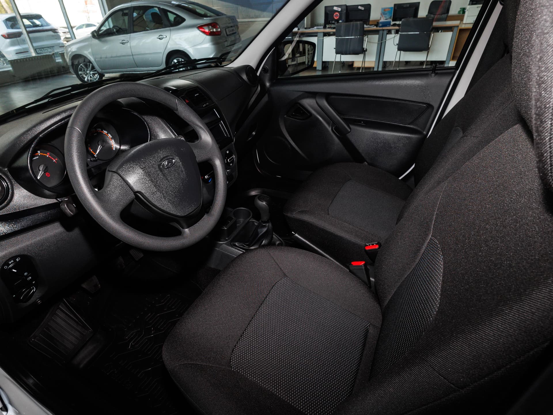 Lada Granta седан Standard Plus 1.6 90hp 5MT в лизинг - 11