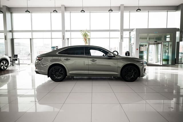 Geely Preface Флагман / Flagship 2.0Т АТ в лизинг - 9