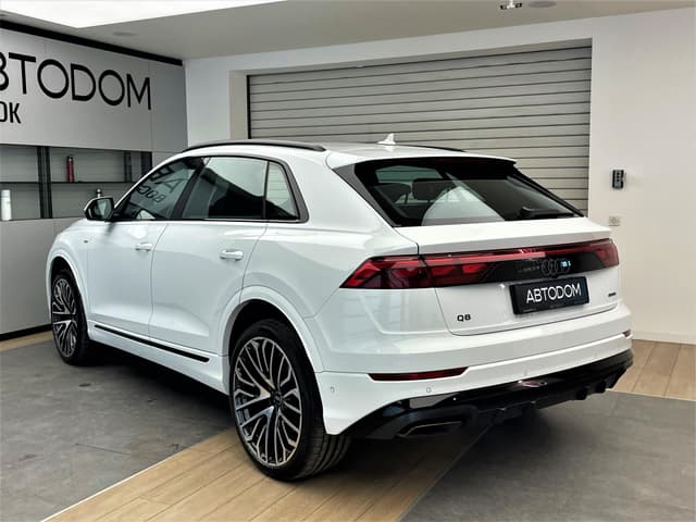 Audi Q8 - 5