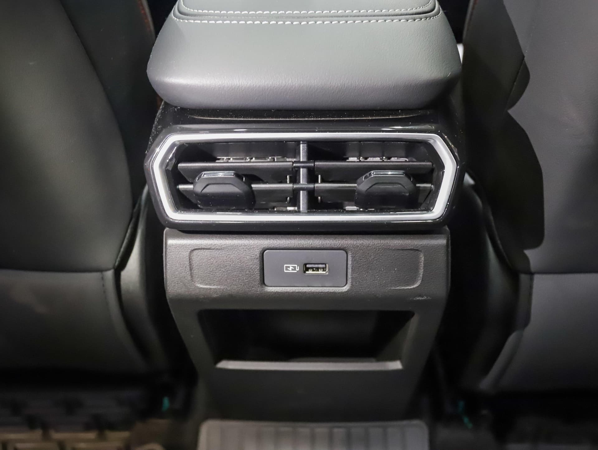 Geely Cityray Luxury 1.5T 7DCT 2WD в лизинг - 16
