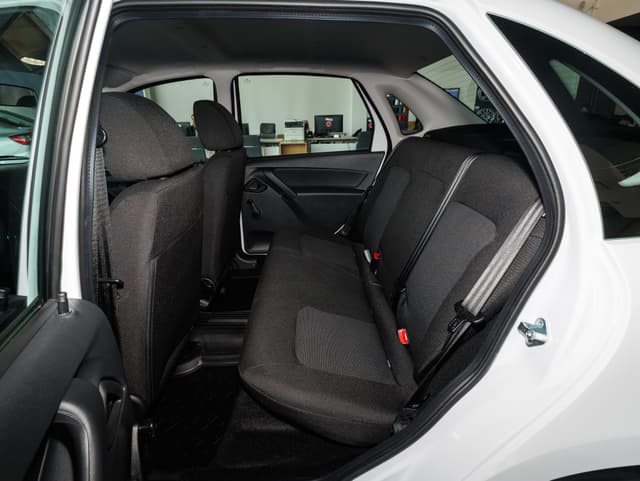 Lada Granta седан Standard Plus 1.6 90hp 5MT в лизинг - 13