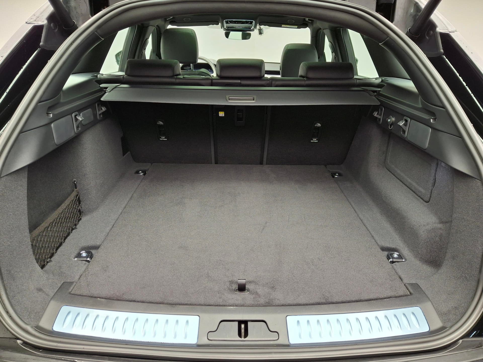 Land Rover Velar 2.0P 250 Dynamic SE в лизинг - 10